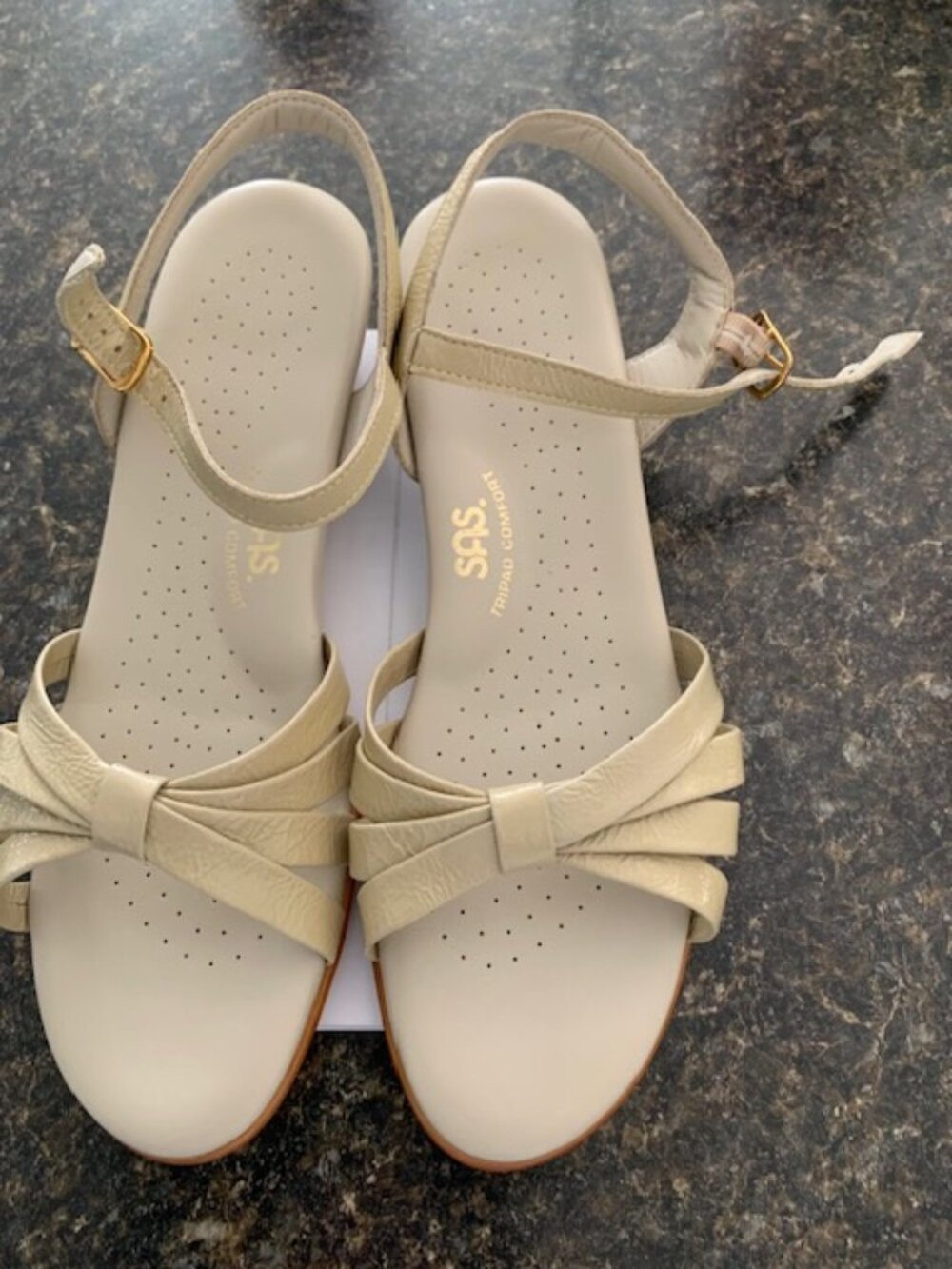 SAS beige strappy sandals  TriPad comfort 10N